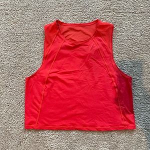 Lululemon open back training tank crop size 6